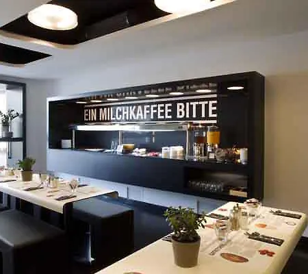 Hotel Gat Point Charlie 
